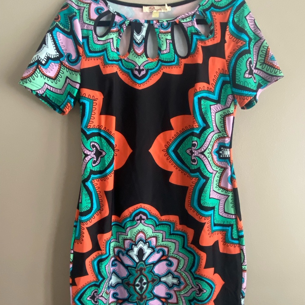 Colorful Aryeh Boutique short Sleeved Dress